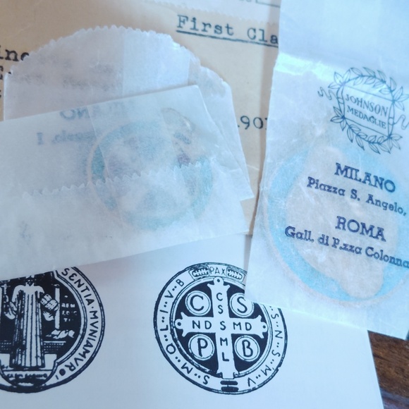 New 1973 Gold and Blue St. Benedict Medals In Original Packaging - Picture 8 of 9